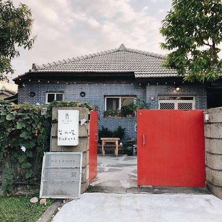 Keep A Little Light Art Hostel Kaohsiung Exterior photo